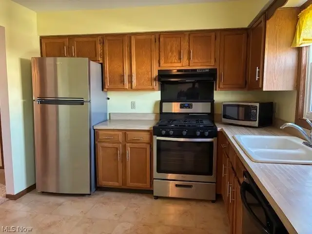 7374 Eisenhower Drive #3, Boardman, OH 44512 - #2