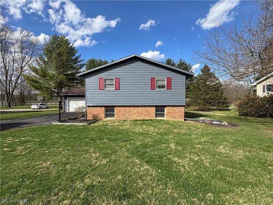 305 Mel Kay Way, Zanesville, OH 43701 - #2