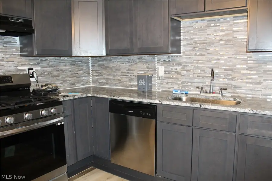 1258 Hawthorne Sw Avenue, Canton, OH 44710 - #2