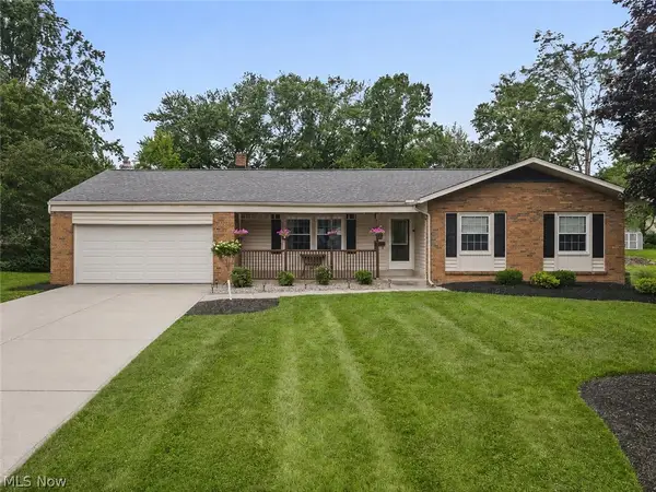 8420 Sunnydale Drive, Brecksville, OH 44141