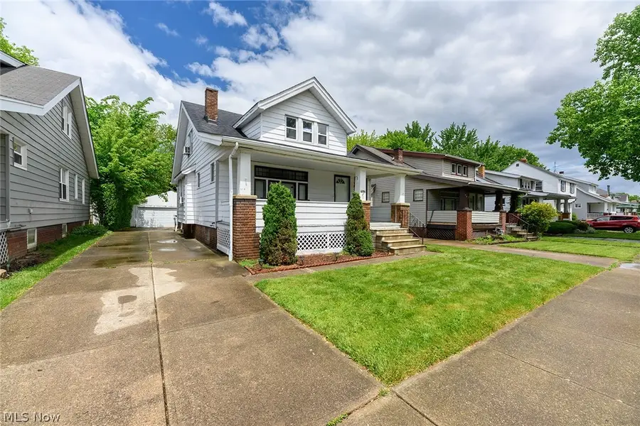 6206 Bradley Avenue, Parma, OH 44129 - #2