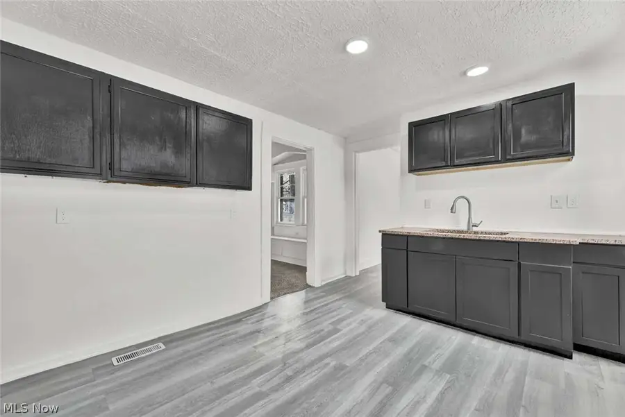 12824 Woodside Avenue, Cleveland, OH 44108 - #3