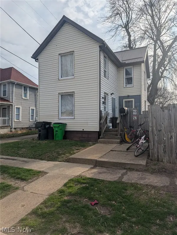 216 15th St, Coshocton, OH 43812