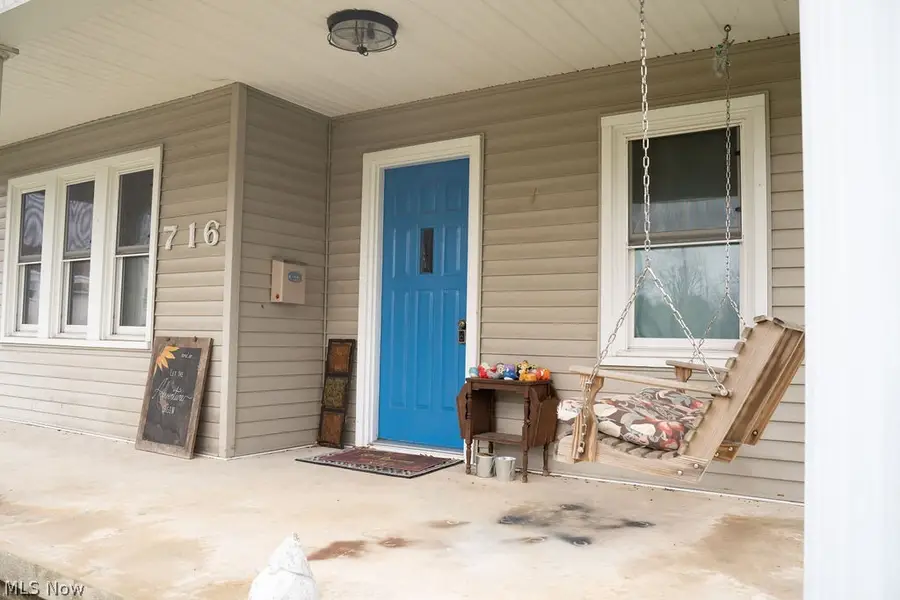 716 N Cross Street, Dover, OH 44622 - #2