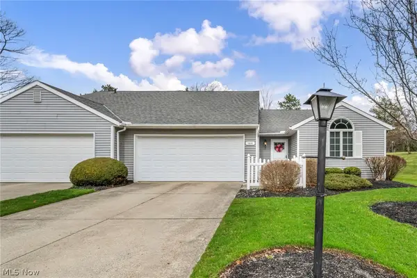 9841 Brookline Oval, Strongsville, OH 44136