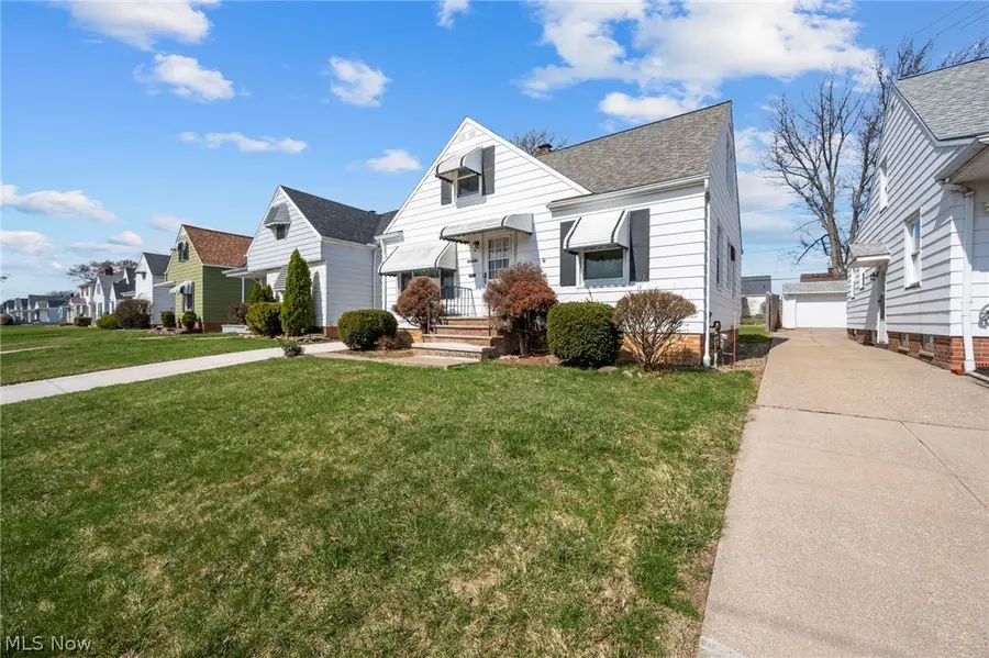 13019 Darlington Avenue, Garfield Heights, OH 44125 - #3