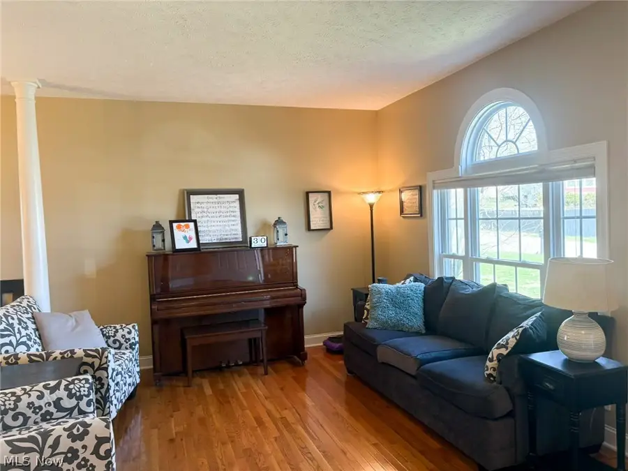 730 57th Street, Vienna, WV 26105 - #2