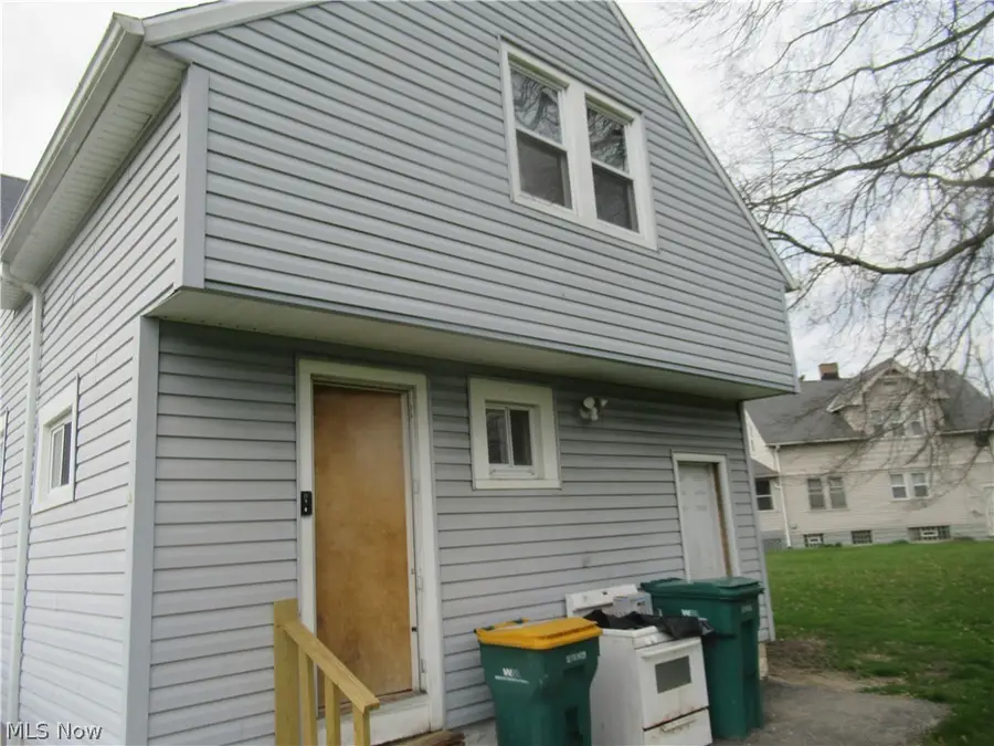 5137 Miller Avenue, Maple Heights, OH 44137 - #3