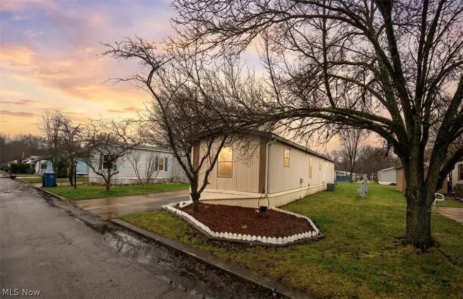 708 Country Pines Sw Drive, Warren, OH 44481 - #2