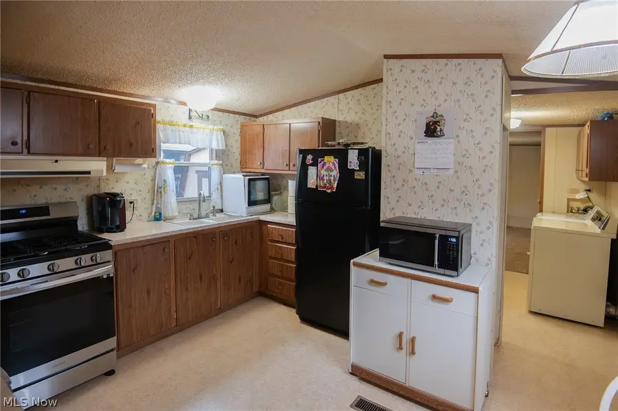 708 Country Pines Sw Drive, Warren, OH 44481 - #3