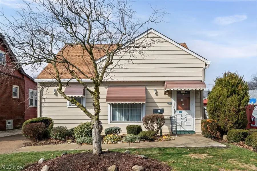 4526 W 172nd Street, Cleveland, OH 44135 - #2