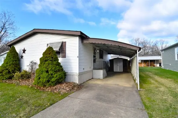 5 Michael Drive #5, Olmsted Twp, OH 44138