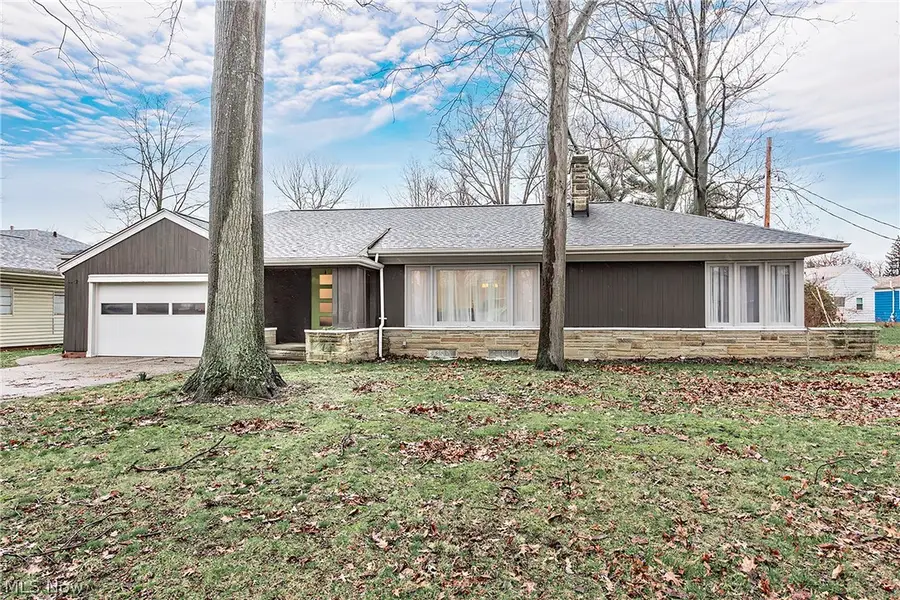 16237 Forest Hills Boulevard, Cleveland Heights, OH 44112 - #2