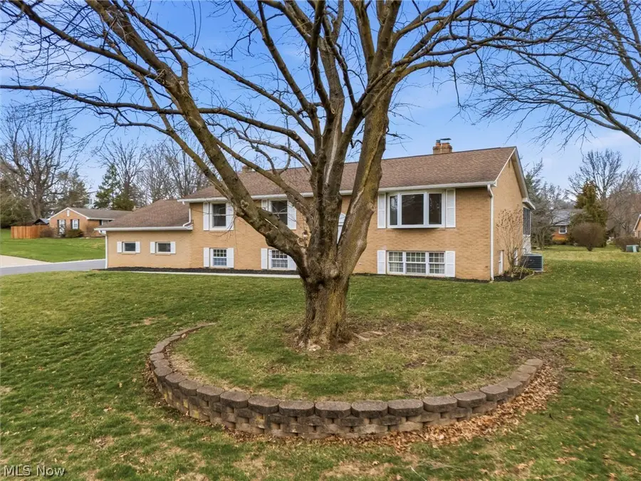 2425 Orchid Nw Street, North Canton, OH 44720 - #3