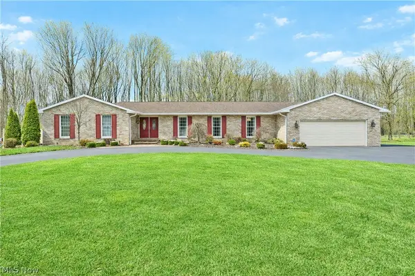 9271 Hillview Ne Drive, Warren, OH 44484