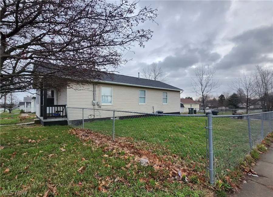 3002 Harmont Ne Avenue, Canton, OH 44705 - #3