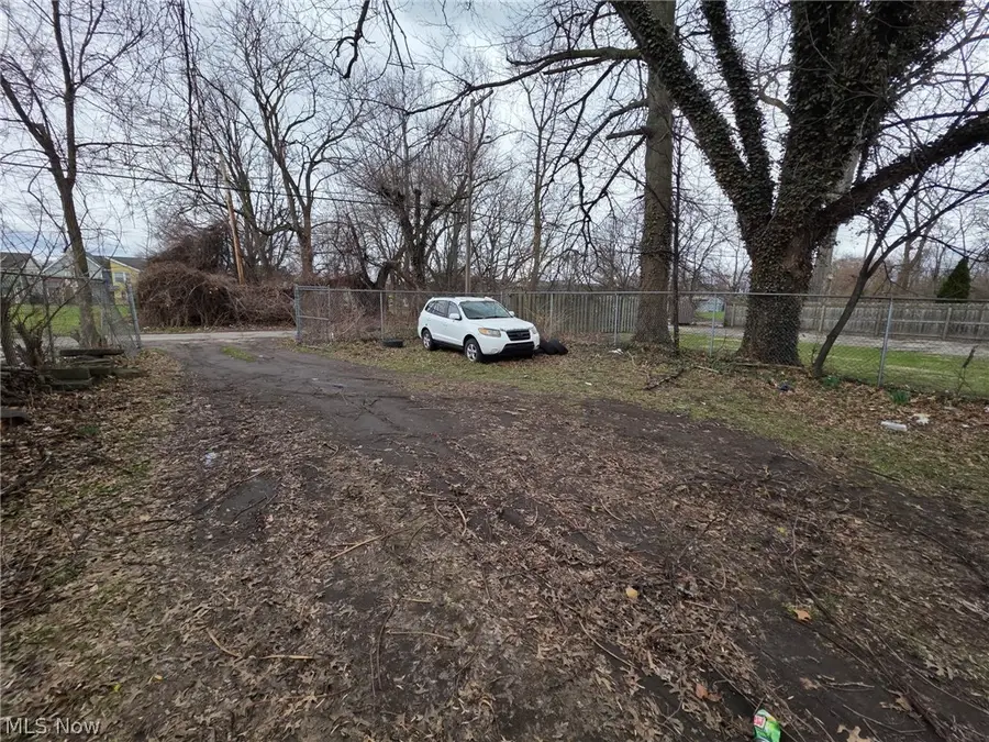 7104 Colfax Road, Cleveland, OH 44104 - #3