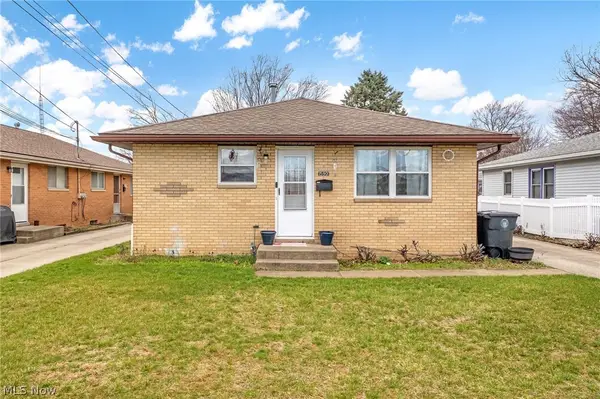 590 & 592 Herbert Road, Akron, OH 44312