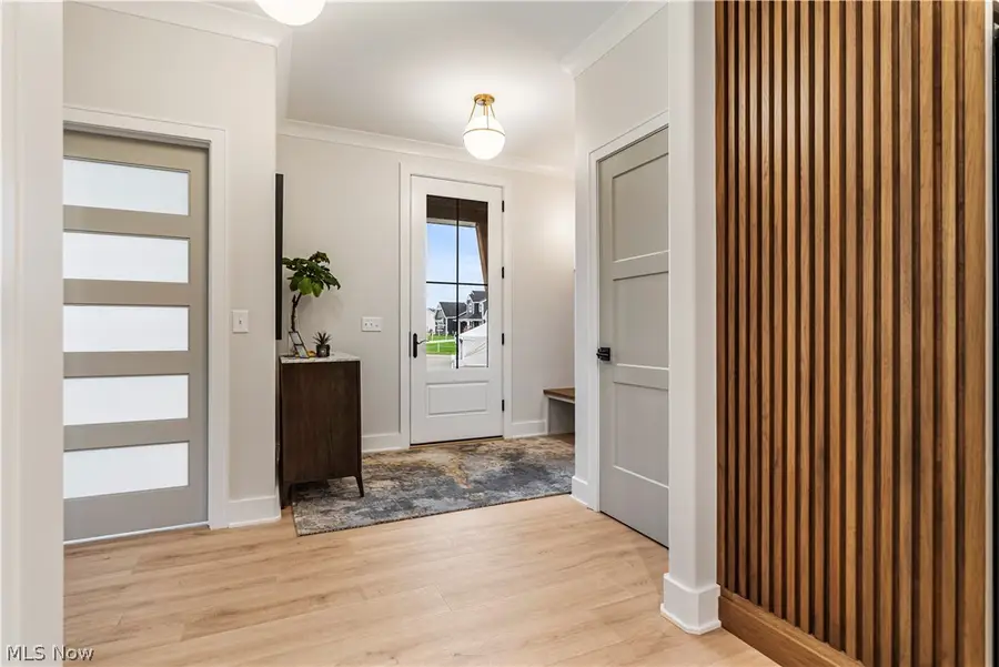 550 Woodlands Glen Avenue, Hartville, OH 44632 - #3