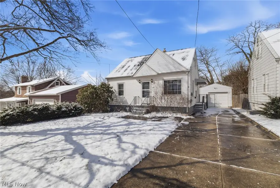 282 Schrop Avenue, Akron, OH 44312 - #2