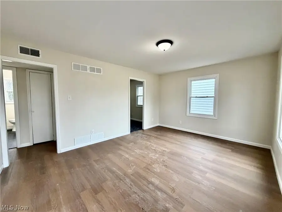 1936 Norwood Nw Street, Warren, OH 44485 - #2