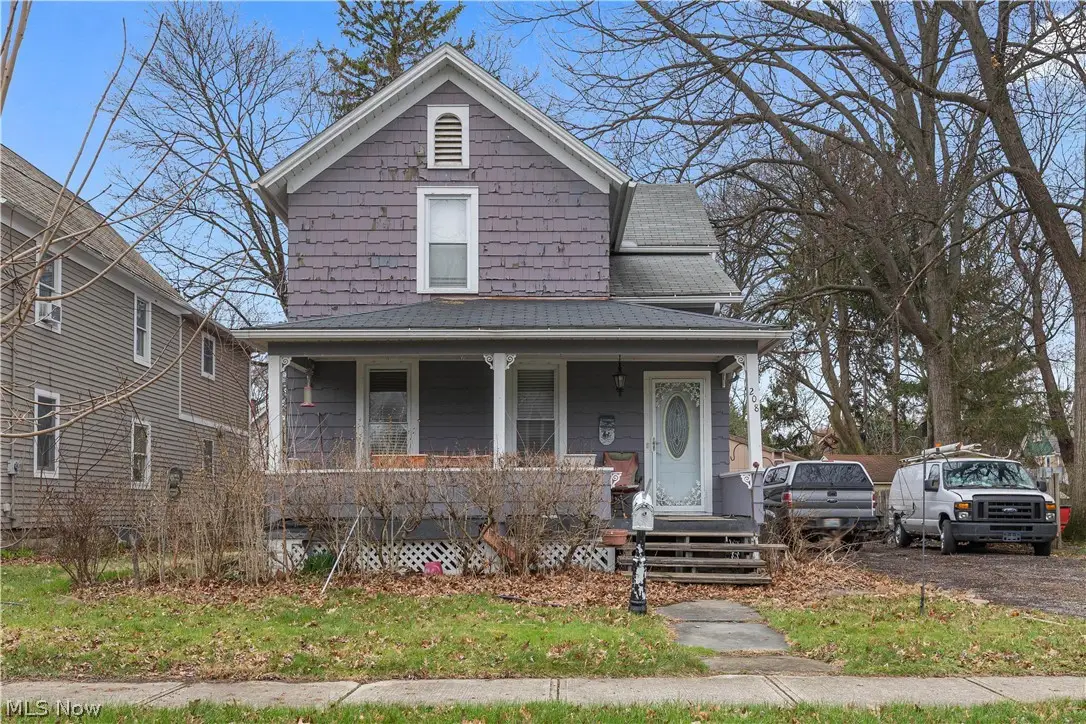 208 Glenwood Street, Elyria, OH 44035 - #1
