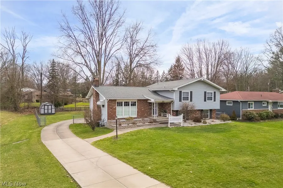 850 Robinson Avenue, Barberton, OH 44203 - #2