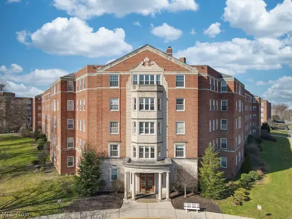 13800 Fairhill Road #203, Shaker Heights, OH 44120