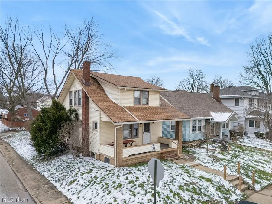 804 NE Medill Ne Avenue, Massillon, OH 44646 - #2