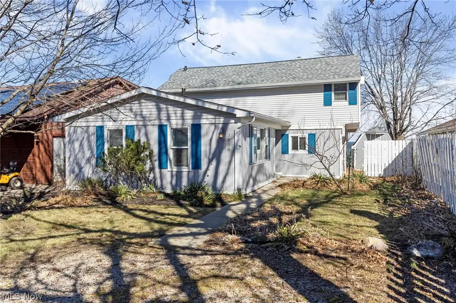 3708 Edgewater Drive, Vermilion, OH 44089 - #2