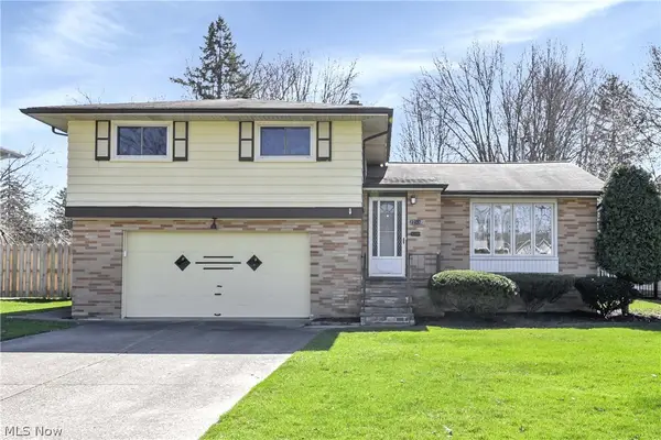 22337 Sandy Lane, Fairview Park, OH 44126