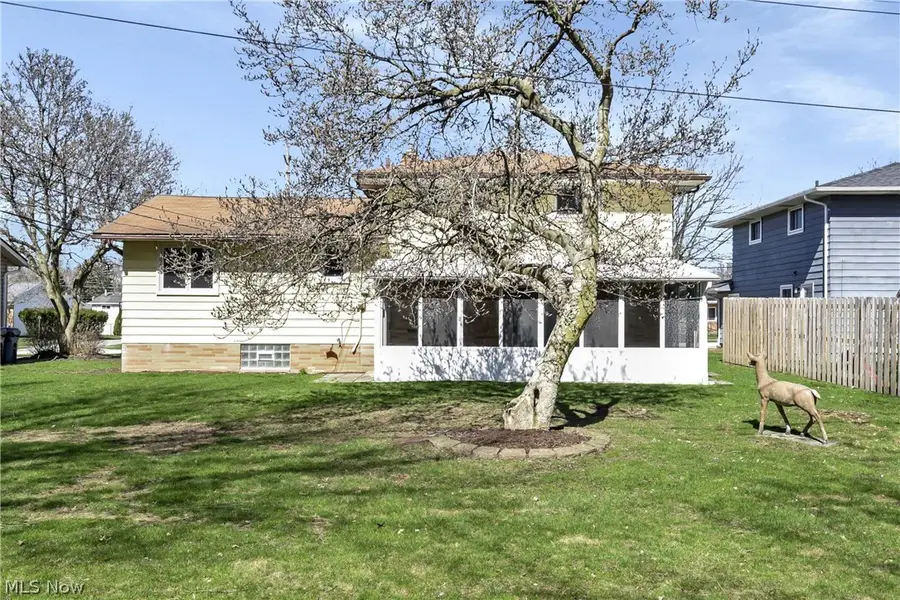 22337 Sandy Lane, Fairview Park, OH 44126 - #3