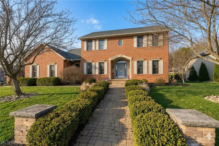 806 Forrest Ridge Drive, Dover, OH 44622 - #2