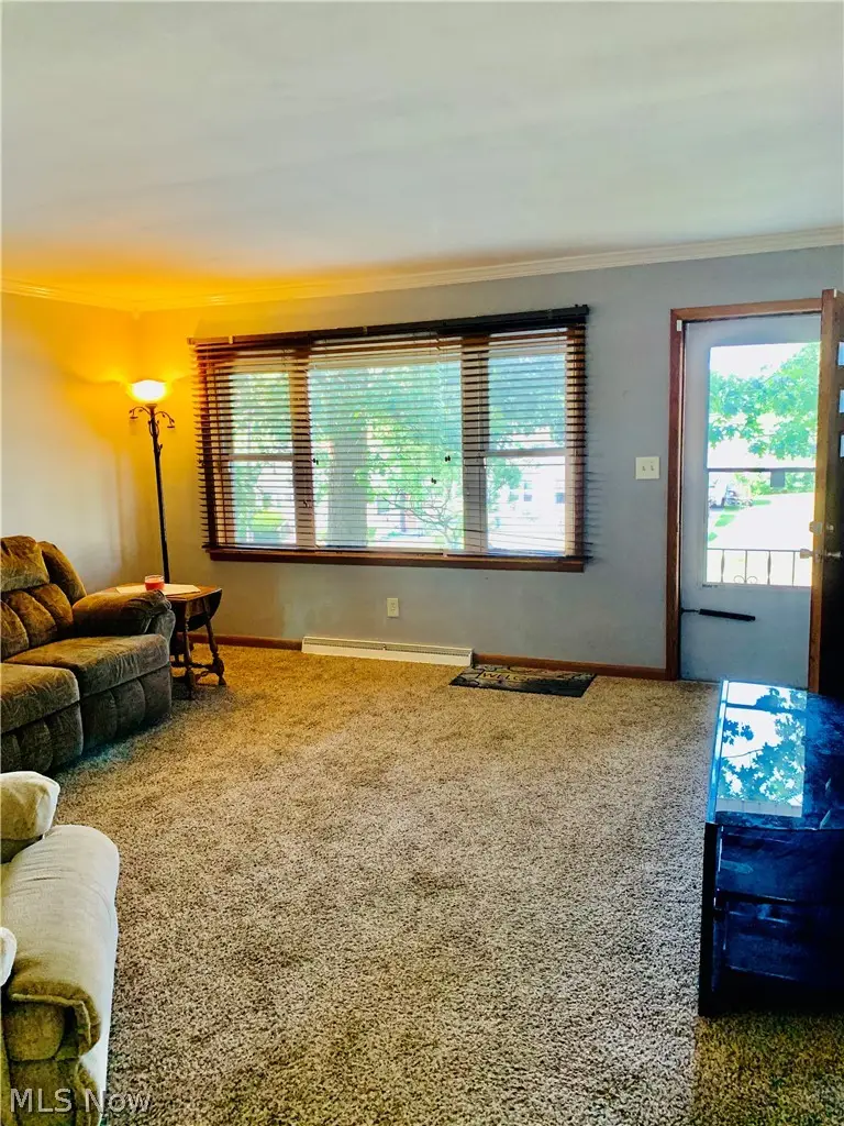 904 8th Sw Street, Massillon, OH 44647 - #2