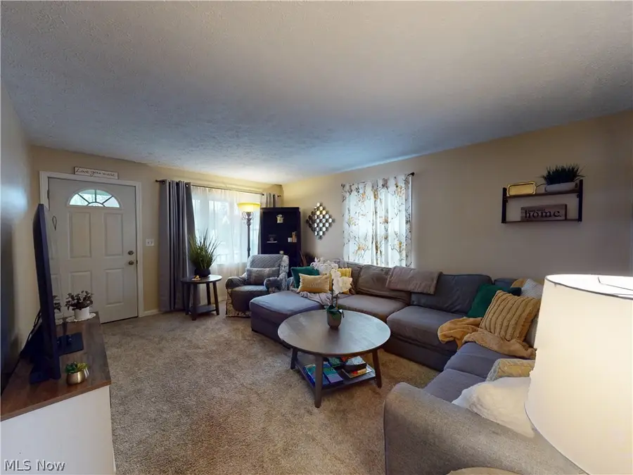 1405 35th Nw Street, Canton, OH 44709 - #2