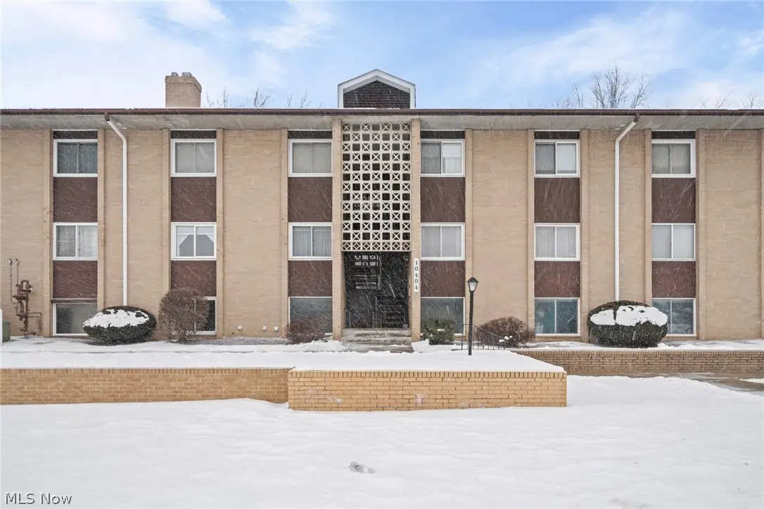 10438 N Church Drive #209, Parma Heights, OH 44130 - #1