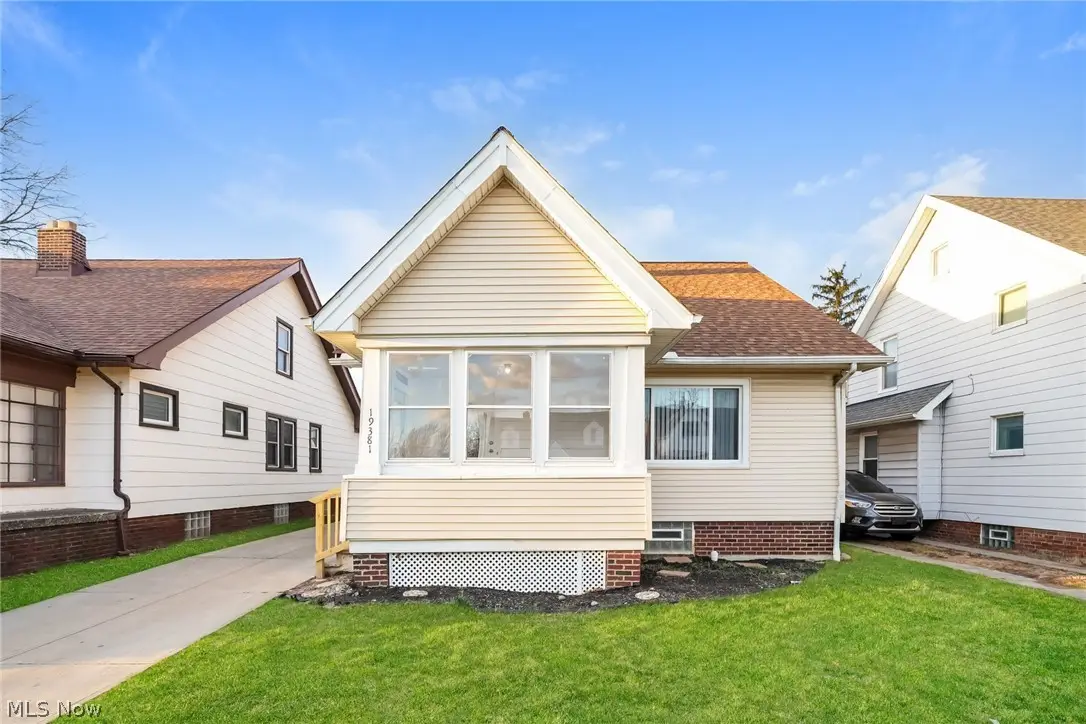 19381 Monterey Avenue, Euclid, OH 44119 - #1