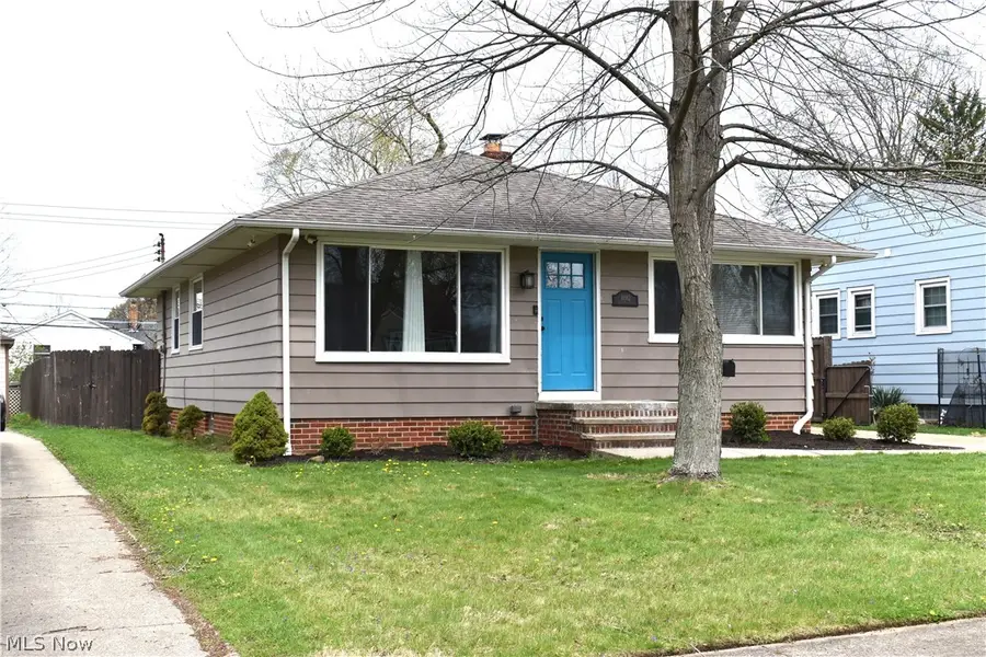 11062 Blossom Avenue, Parma Heights, OH 44130 - #2