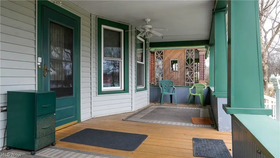 128 6th Nw Street, Barberton, OH 44203 - #3