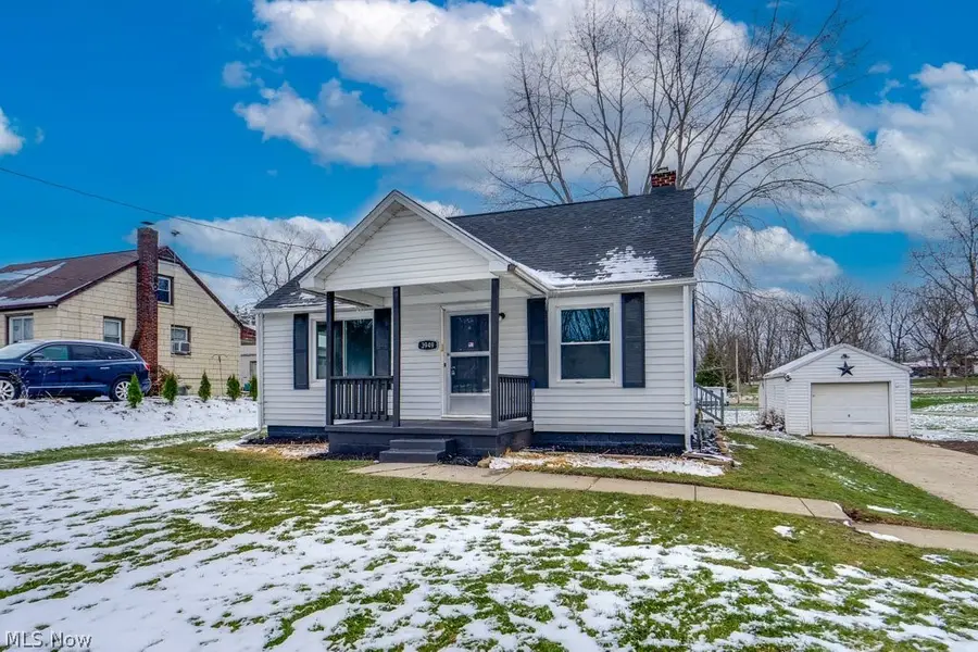 3949 Beck Avenue, Louisville, OH 44641 - #2