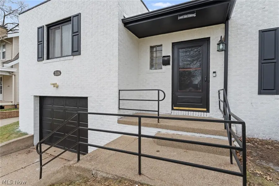 318 31st Nw Street, Canton, OH 44709 - #2