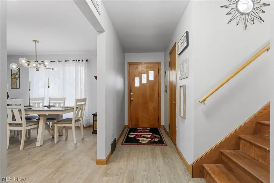 318 31st Nw Street, Canton, OH 44709 - #3