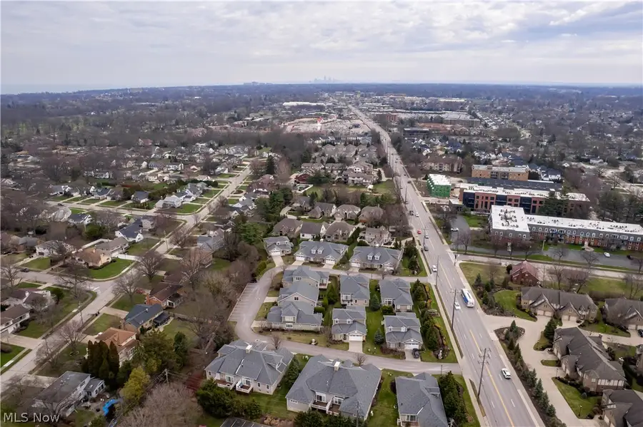 20 Somerset Drive, Rocky River, OH 44116 - #2