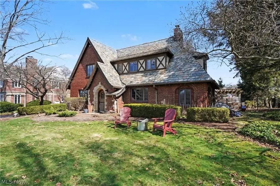 131 N Wheaton Road, Akron, OH 44313 - #2