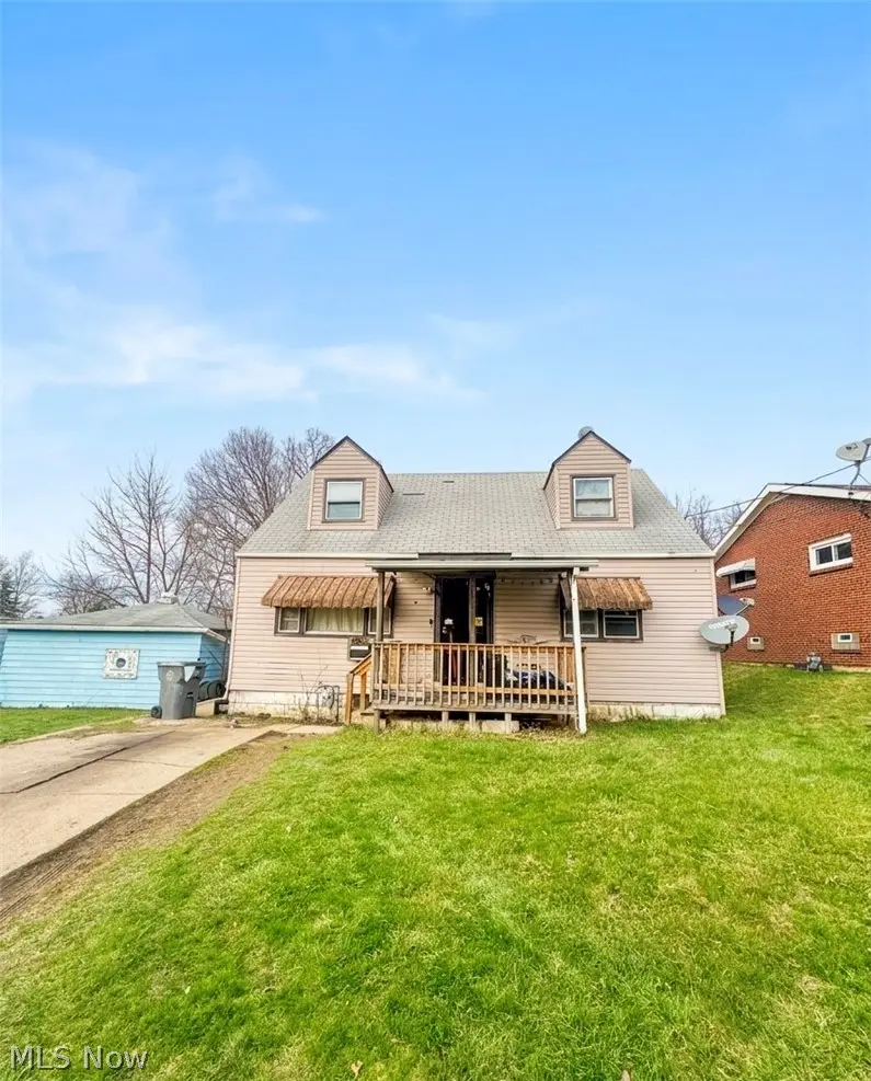452 W Earle Avenue, Youngstown, OH 44511 - #1