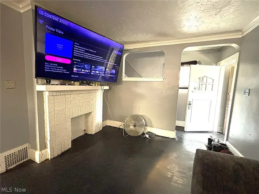 3309 E 137th Street, Cleveland, OH 44108 - #3