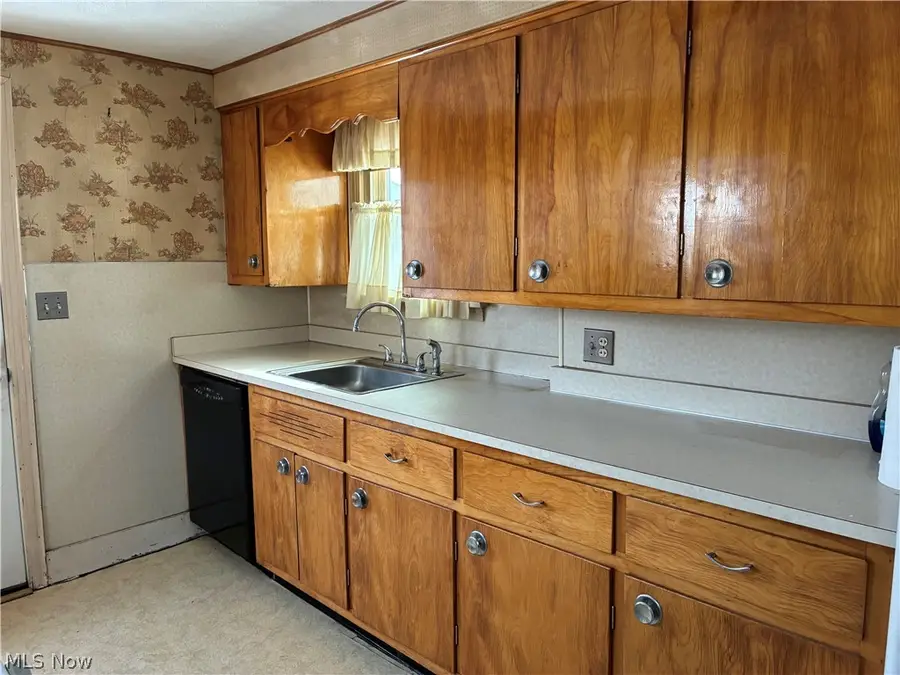 1436 Clinton Street, Niles, OH 44446 - #3