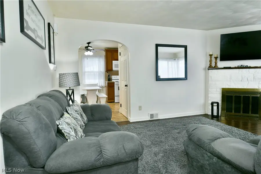 374 Meadowbrook Se Avenue, Warren, OH 44483 - #3