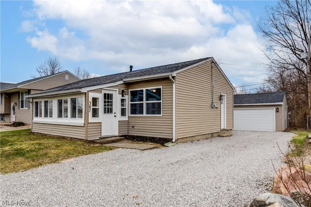 387 Harcourt Road, Vermilion, OH 44089 - #1