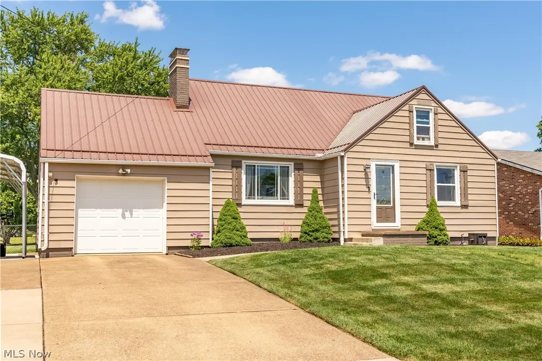 5615 Clover Street, Louisville, OH 44641 - #1